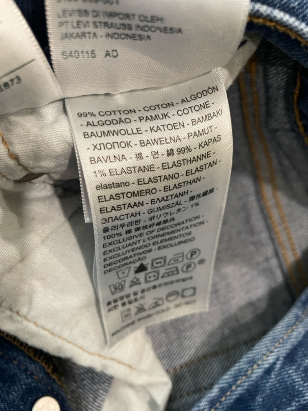 Classic Levi 501s - Picture 3 of 6
